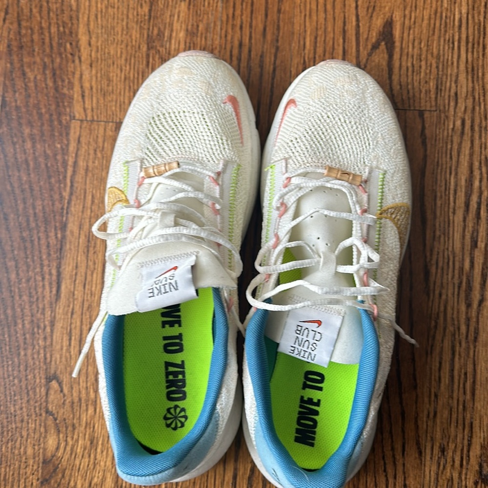 Nike Fun🌞 - Picture 2 of 8